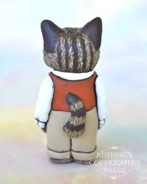 Bernie and Bess, miniature Maine Coon cat art dolls, handmade original, one-of-a-kind kittens by artist Max Bailey