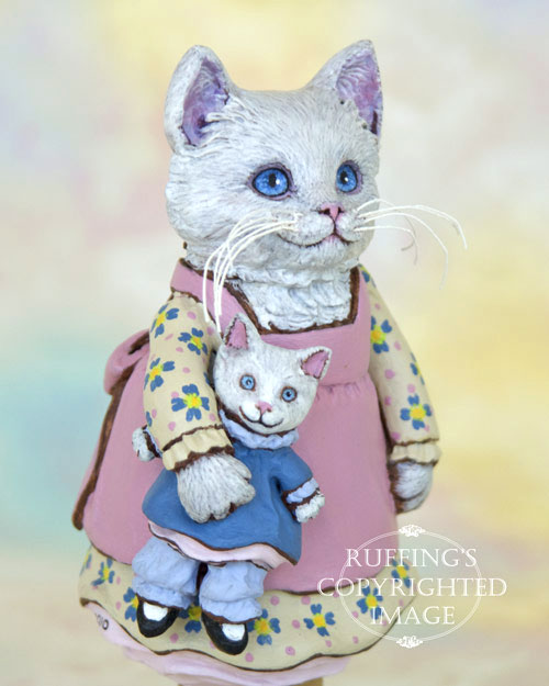 Jessie and Jeannie, original white kitten figurine by Max Bailey