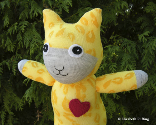 Hug Me! Sock Kitty by Elizabeth Ruffing